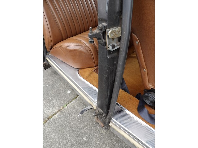 Oldtimer, citroën, ds 23 injection pallas, bruin-metallic, 1974 - afbeelding 106 van  168