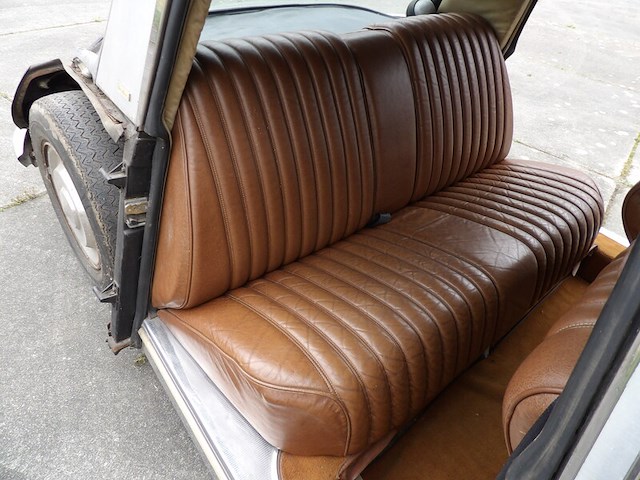 Oldtimer, citroën, ds 23 injection pallas, bruin-metallic, 1974 - afbeelding 130 van  168