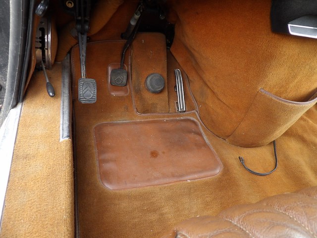 Oldtimer, citroën, ds 23 injection pallas, bruin-metallic, 1974 - afbeelding 146 van  168