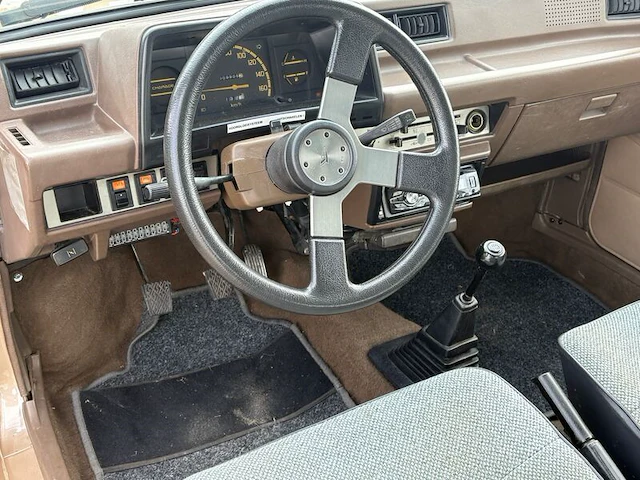 Oldtimer, daihatsu, charade 1.0 ts economy diesel, 1986 - afbeelding 8 van  35