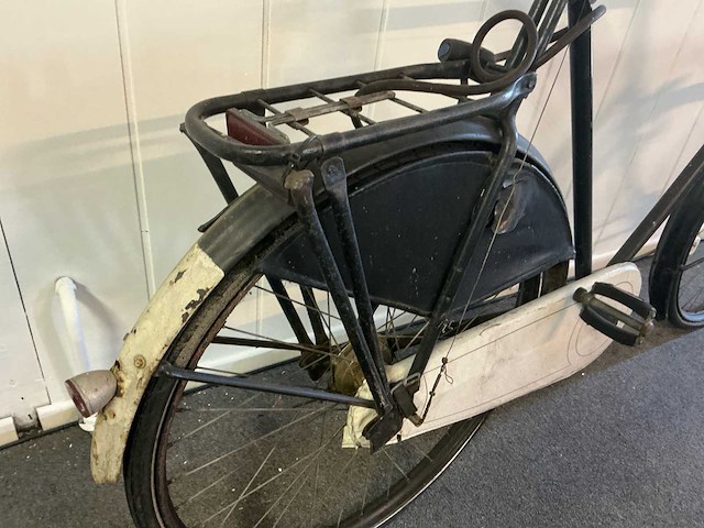 Oldtimer fiets (3x) - afbeelding 11 van  34