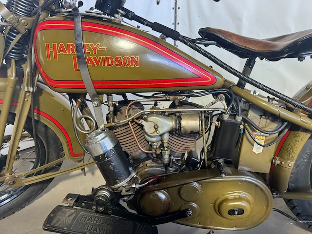 Oldtimer harley davidson dl - afbeelding 15 van  39