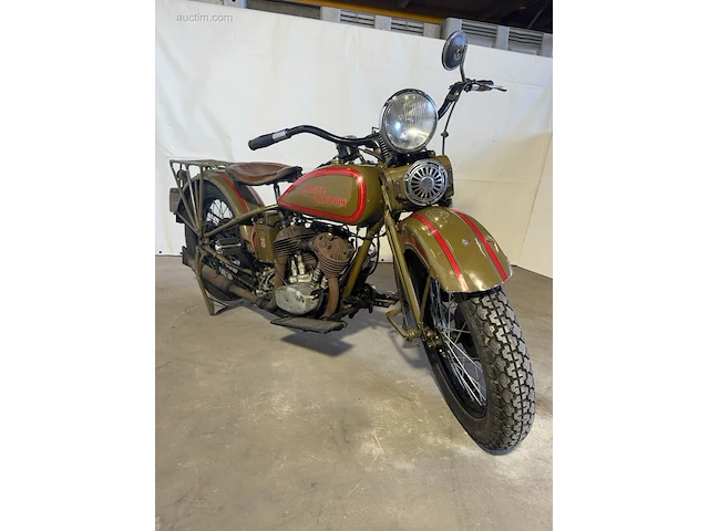 Oldtimer harley davidson dl - afbeelding 35 van  39