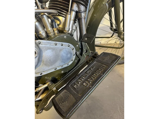 Oldtimer harley davidson model j - afbeelding 25 van  32