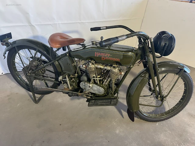 Oldtimer harley davidson model j - afbeelding 30 van  32