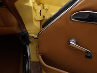 Oldtimer, mercedes-benz, r107 350sl, 350 sl roadster, geel, 1972 - afbeelding 14 van  144