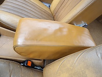 Oldtimer, mercedes-benz, r107 350sl, 350 sl roadster, geel, 1972 - afbeelding 43 van  144