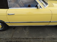 Oldtimer, mercedes-benz, r107 350sl, 350 sl roadster, geel, 1972 - afbeelding 72 van  144