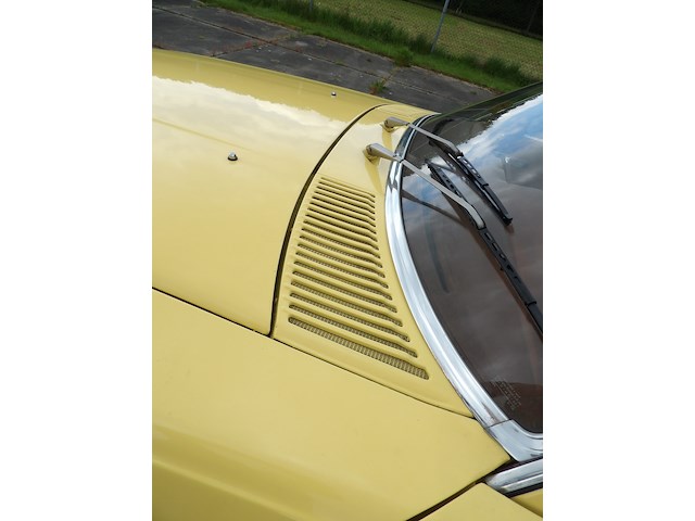 Oldtimer, mercedes-benz, r107 350sl, 350 sl roadster, geel, 1972 - afbeelding 86 van  144
