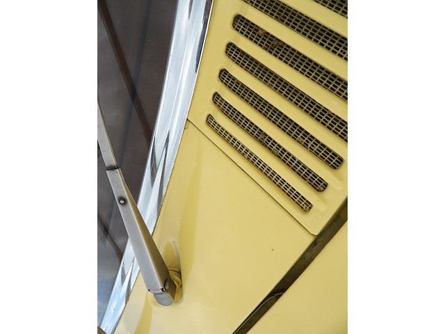 Oldtimer, mercedes-benz, r107 350sl, 350 sl roadster, geel, 1972 - afbeelding 87 van  144