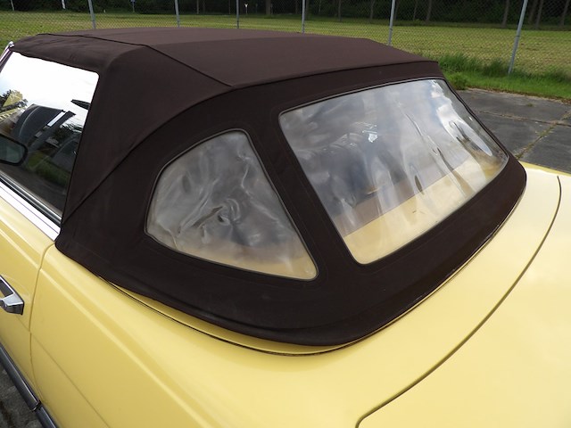 Oldtimer, mercedes-benz, r107 350sl, 350 sl roadster, geel, 1972 - afbeelding 99 van  144