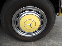 Oldtimer, mercedes-benz, r107 350sl, 350 sl roadster, geel, 1972 - afbeelding 117 van  144