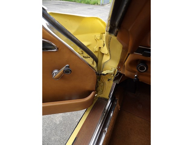 Oldtimer, mercedes-benz, sl-klasse, 350 sl roadster, geel, 1972 - afbeelding 5 van  144