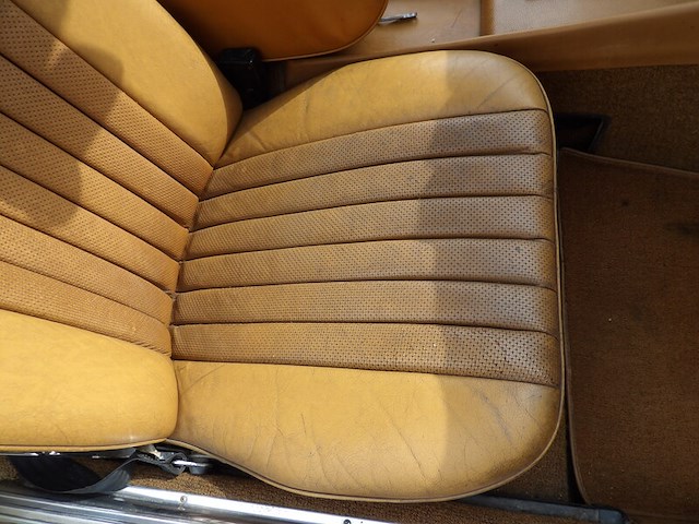 Oldtimer, mercedes-benz, sl-klasse, 350 sl roadster, geel, 1972 - afbeelding 18 van  144