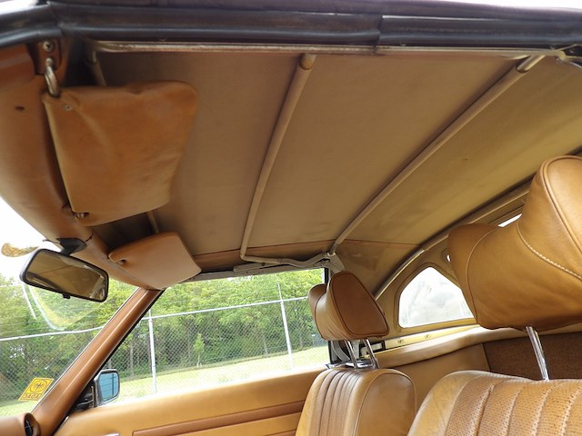 Oldtimer, mercedes-benz, sl-klasse, 350 sl roadster, geel, 1972 - afbeelding 28 van  144