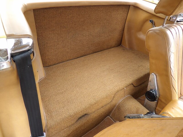 Oldtimer, mercedes-benz, sl-klasse, 350 sl roadster, geel, 1972 - afbeelding 48 van  144