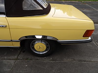 Oldtimer, mercedes-benz, sl-klasse, 350 sl roadster, geel, 1972 - afbeelding 53 van  144
