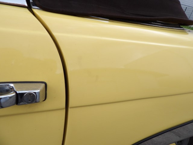 Oldtimer, mercedes-benz, sl-klasse, 350 sl roadster, geel, 1972 - afbeelding 55 van  144