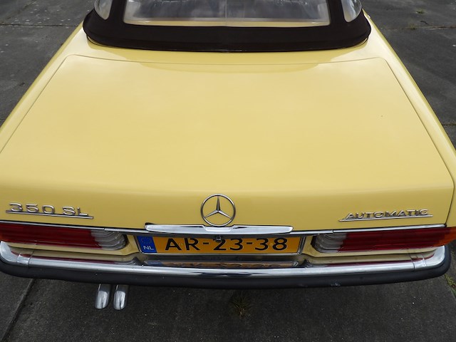 Oldtimer, mercedes-benz, sl-klasse, 350 sl roadster, geel, 1972 - afbeelding 80 van  144