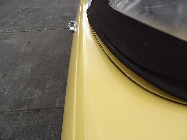 Oldtimer, mercedes-benz, sl-klasse, 350 sl roadster, geel, 1972 - afbeelding 82 van  144