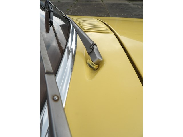 Oldtimer, mercedes-benz, sl-klasse, 350 sl roadster, geel, 1972 - afbeelding 92 van  144