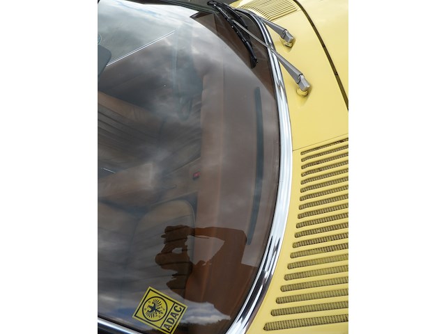 Oldtimer, mercedes-benz, sl-klasse, 350 sl roadster, geel, 1972 - afbeelding 93 van  144