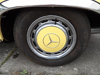 Oldtimer, mercedes-benz, sl-klasse, 350 sl roadster, geel, 1972 - afbeelding 100 van  144