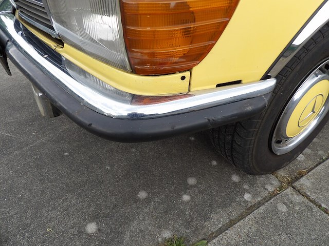 Oldtimer, mercedes-benz, sl-klasse, 350 sl roadster, geel, 1972 - afbeelding 124 van  144