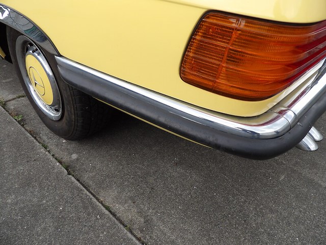 Oldtimer, mercedes-benz, sl-klasse, 350 sl roadster, geel, 1972 - afbeelding 131 van  144