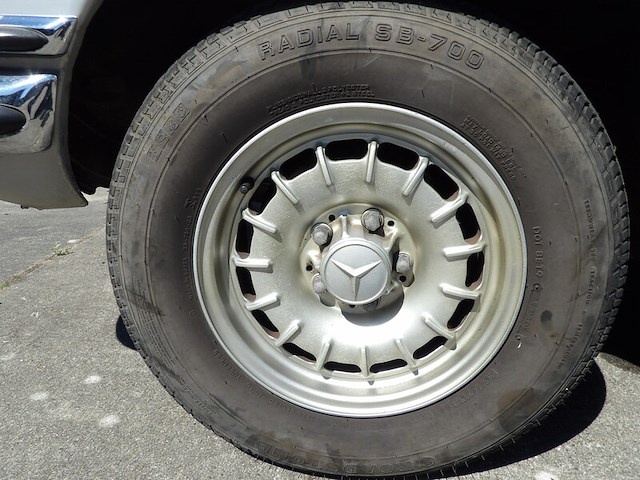 Oldtimer, mercedes-benz, w116 450sel, grijs-metallic, circa 1973 - afbeelding 4 van  191