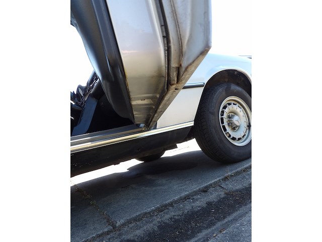 Oldtimer, mercedes-benz, w116 450sel, grijs-metallic, circa 1973 - afbeelding 63 van  191