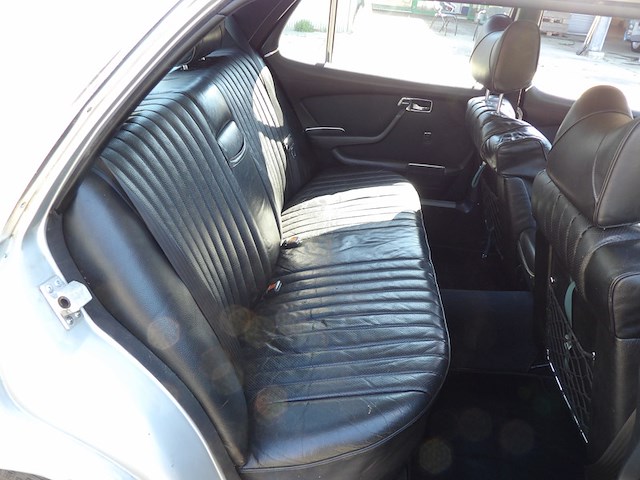 Oldtimer, mercedes-benz, w116 450sel, grijs-metallic, circa 1973 - afbeelding 81 van  191