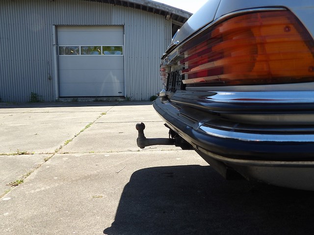 Oldtimer, mercedes-benz, w116 450sel, grijs-metallic, circa 1973 - afbeelding 177 van  191