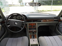 Oldtimer, mercedes-benz, w126 380se, blauw, 1980 - afbeelding 18 van  74