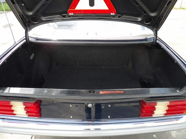 Oldtimer, mercedes-benz, w126 380se, blauw, 1980 - afbeelding 21 van  74