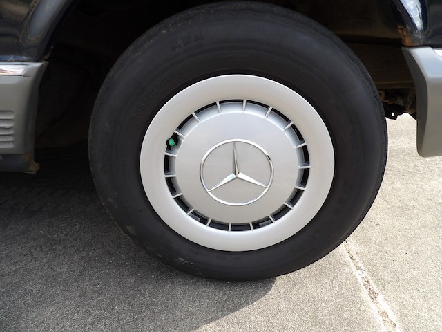 Oldtimer, mercedes-benz, w126 380se, blauw, 1980 - afbeelding 33 van  74