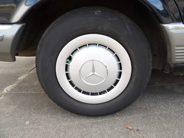 Oldtimer, mercedes-benz, w126 380se, blauw, 1980 - afbeelding 35 van  74