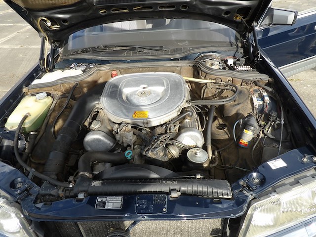Oldtimer, mercedes-benz, w126 380se, blauw, 1980 - afbeelding 74 van  74