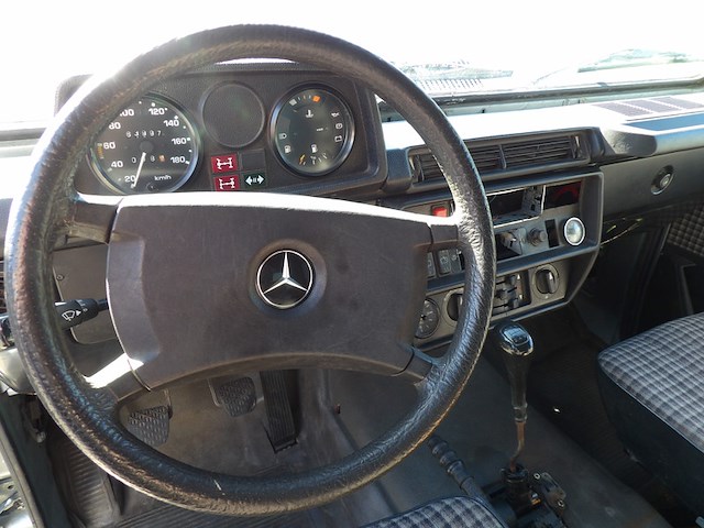 Oldtimer, mercedes-benz, w460 g-klasse 300gd, grijs-metallic, 1984 - afbeelding 27 van  192