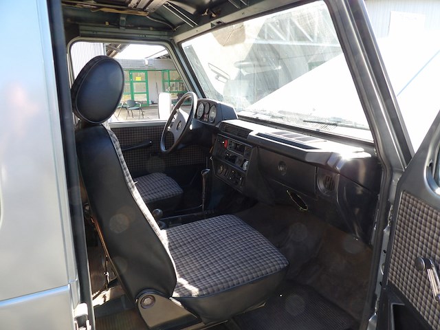 Oldtimer, mercedes-benz, w460 g-klasse 300gd, grijs-metallic, 1984 - afbeelding 56 van  192