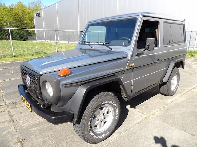 Oldtimer, mercedes-benz, w460 g-klasse 300gd, grijs-metallic, 1984 - afbeelding 1 van  192