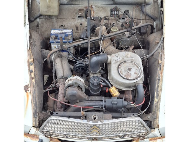 Oldtimer personenauto, citroen, ayb-am dyane 6 commercial, wit, 1969 - afbeelding 36 van  52