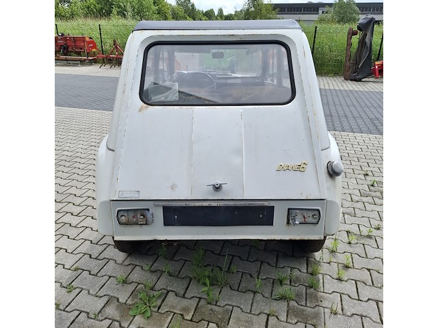 Oldtimer personenauto, citroen, ayb-am dyane 6 commercial, wit, 1969 - afbeelding 34 van  52