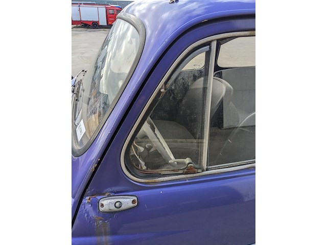 Oldtimer personenauto, fiat, 600l, 1972 - afbeelding 25 van  49