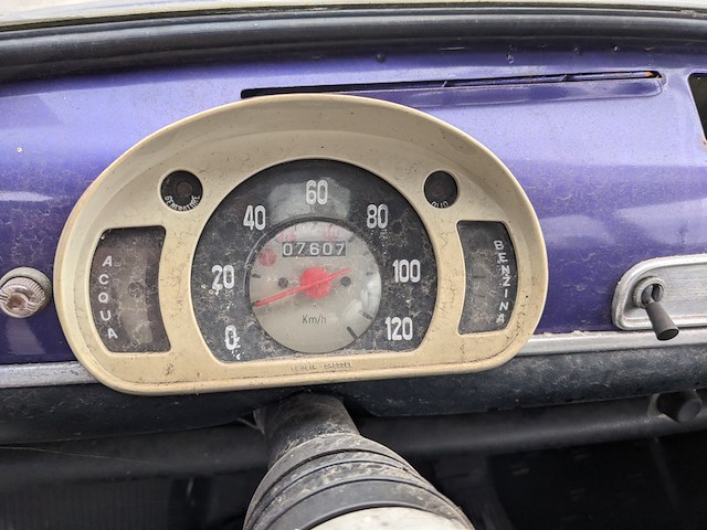 Oldtimer personenauto, fiat, 600l, 1972 - afbeelding 49 van  49