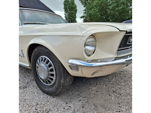 Oldtimer personenauto, ford, mustang, 1968 - afbeelding 22 van  57