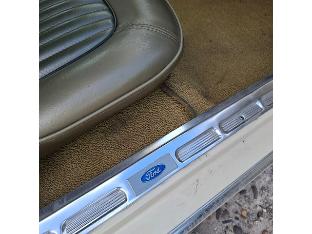 Oldtimer personenauto, ford, mustang, 1968 - afbeelding 32 van  57