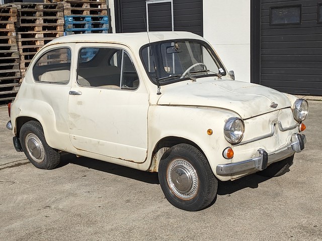 Oldtimer personenauto , neckar, jagst 2, 1971 - afbeelding 1 van  51