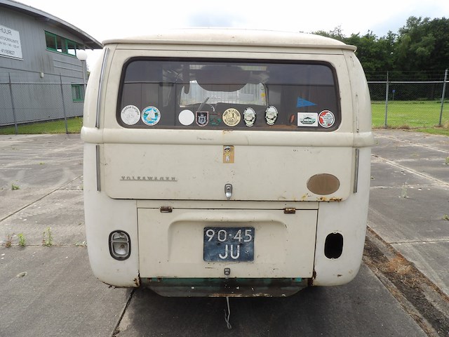 Oldtimer restauratieobject, volkswagen, t2a amescador camper, wit, 1969 - afbeelding 49 van  51