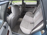 Oldtimer, rover, sd1 3500 vitesse, blauw-metallic, 1986 - afbeelding 25 van  154